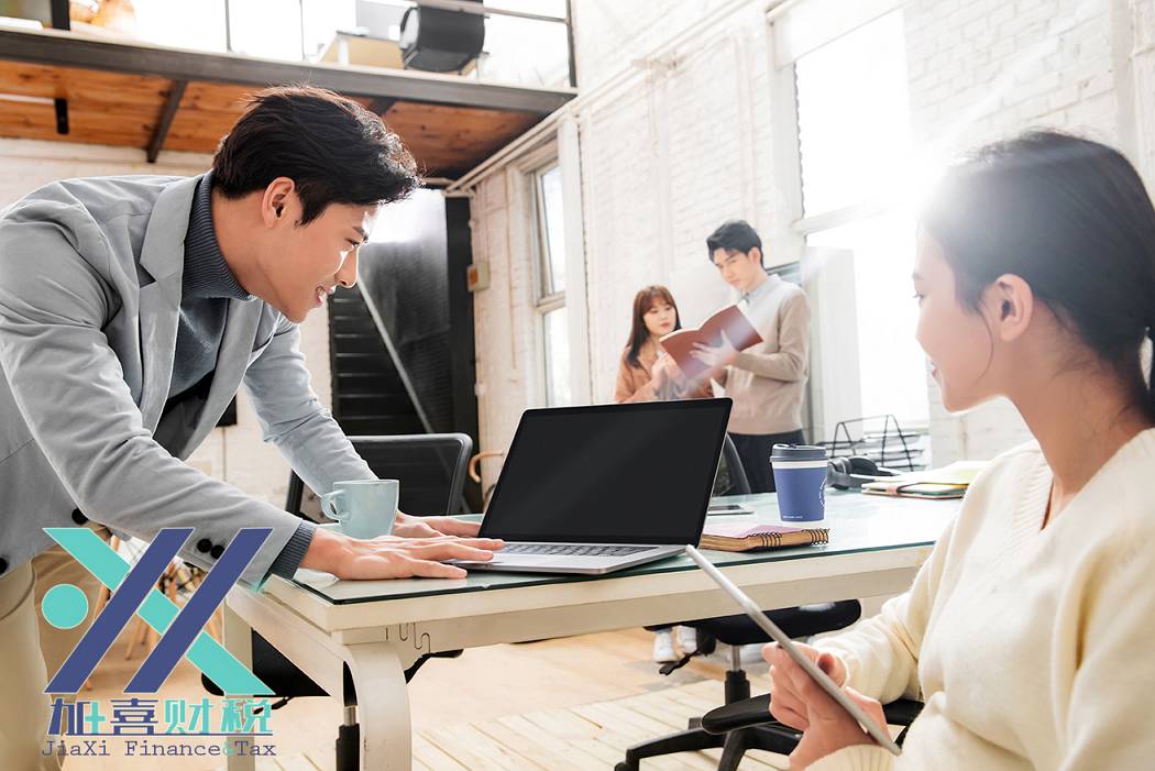 Sind die Beschränkungen für ausländische Beteiligungsverhältnisse im Automobilbau vollständig aufgehoben?